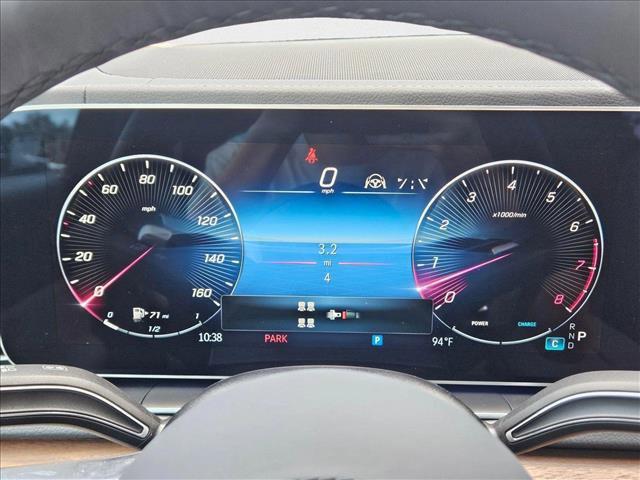 Photo of 2025 MANUFAKTUR Moonlight White Metallic Mercedes-Benz GLS 450