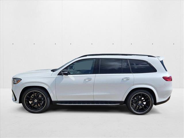 Photo of 2025 MANUFAKTUR Moonlight White Metallic Mercedes-Benz GLS 450