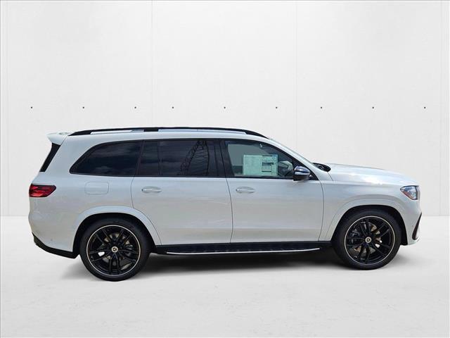 Photo of 2025 MANUFAKTUR Moonlight White Metallic Mercedes-Benz GLS 450