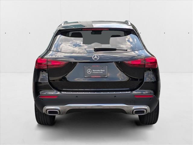Photo of 2025 Night Black Mercedes-Benz GLA 250