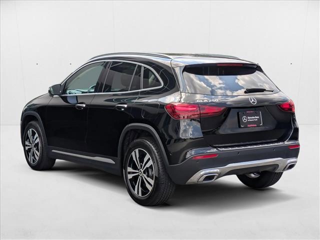 Photo of 2025 Night Black Mercedes-Benz GLA 250