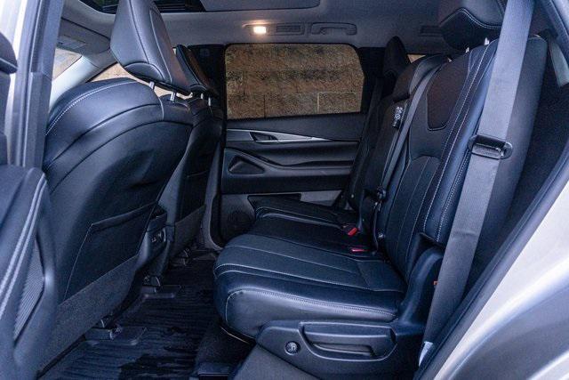 Photo of 2022 Gold INFINITI QX60