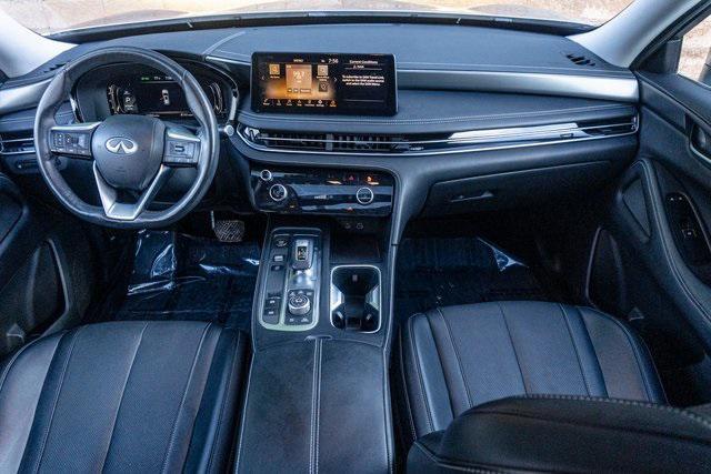 Photo of 2022 Gold INFINITI QX60