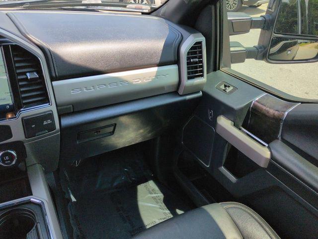 Photo of 2022 Agate Black Metallic Ford F-250