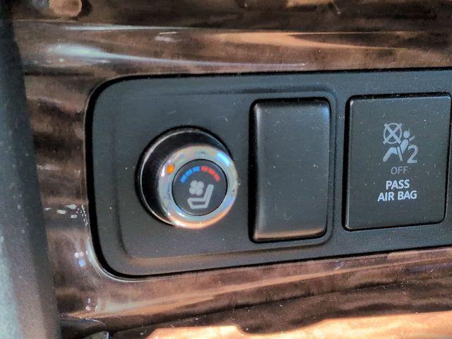 Photo of 2019 Pearl White Tricoat Nissan Armada