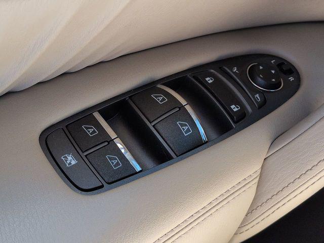 Photo of 2019 Pearl White Tricoat Nissan Armada