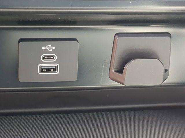 Photo of 2025 Oxford White Ford F-150