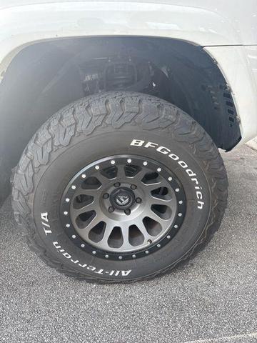 Photo of 2016 Super White Toyota 4Runner