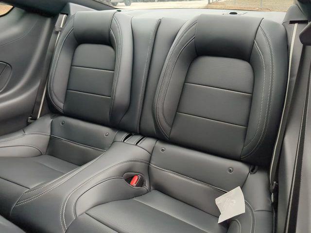 Photo of 2025 Molten Magenta Metallic Tri-coat Ford Mustang