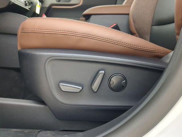Photo of 2025 Oxford White Ford Bronco Sport