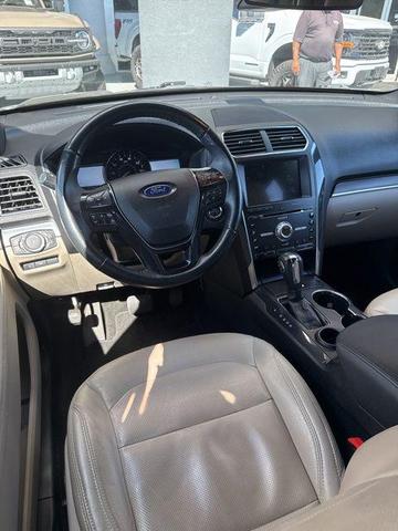 Photo of 2018 Shadow Black Ford Explorer