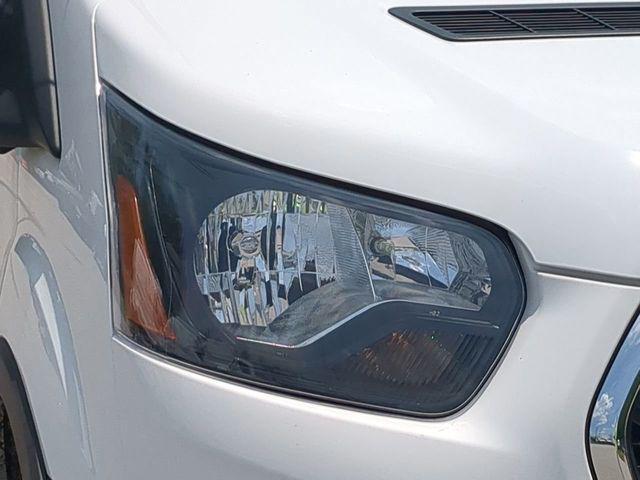 Photo of 2025 Oxford White Ford Transit-150