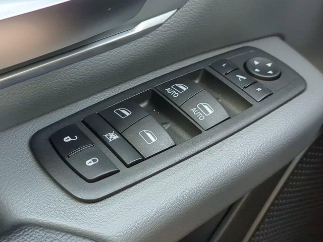 Photo of 2022 Flame Red Clearcoat RAM 1500