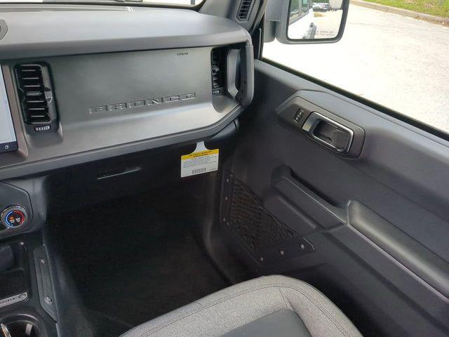 Photo of 2025 Oxford White Ford Bronco