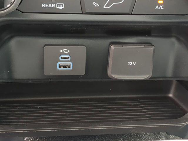 Photo of 2025 Oxford White Ford F-350