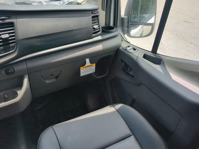 Photo of 2025 Oxford White Ford Transit-350