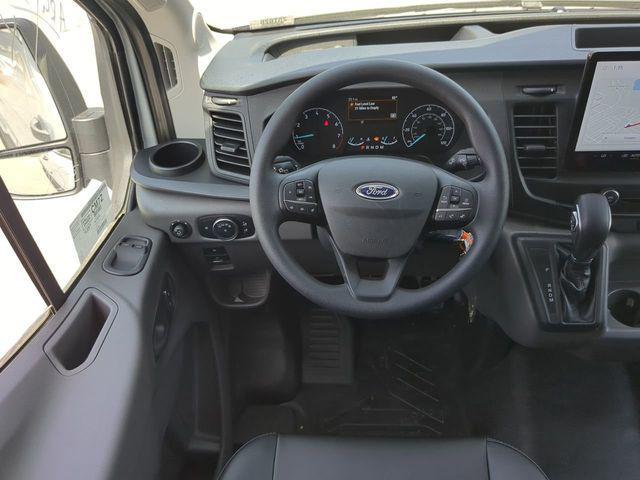 Photo of 2025 Oxford White Ford Transit-250