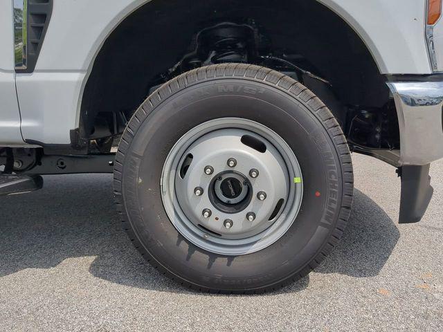 Photo of 2025 Oxford White Ford F-350