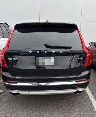 Photo of 2020 Onyx Black Metallic Volvo XC90