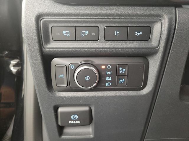 Photo of 2022 Black Ford F-150
