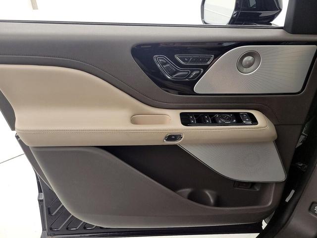 Photo of 2023 Black Lincoln Aviator