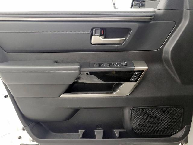 Photo of 2023 White Toyota Tundra