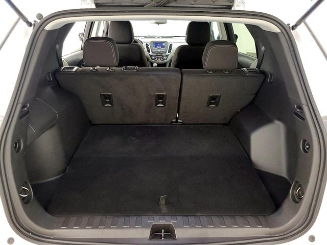 Photo of 2023 White Chevrolet Equinox
