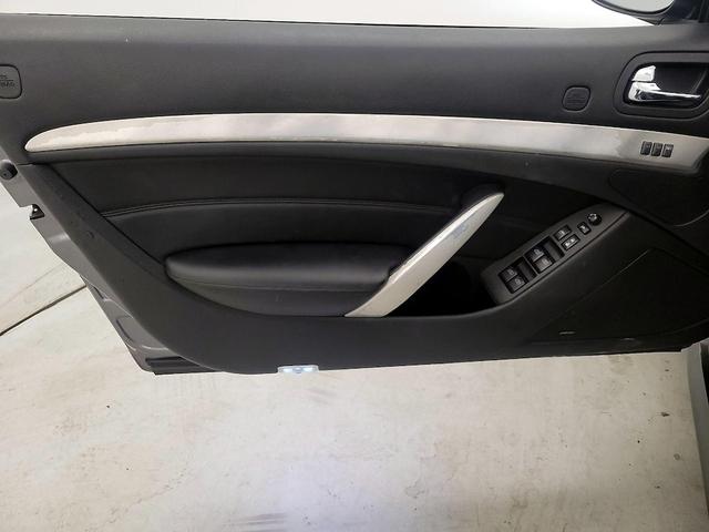 Photo of 2013 Silver INFINITI G37