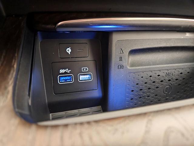Photo of 2022 Black Genesis GV80