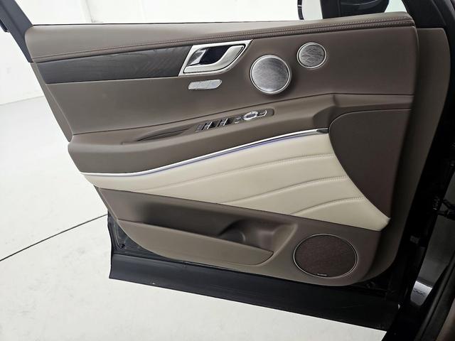 Photo of 2022 Black Genesis GV80