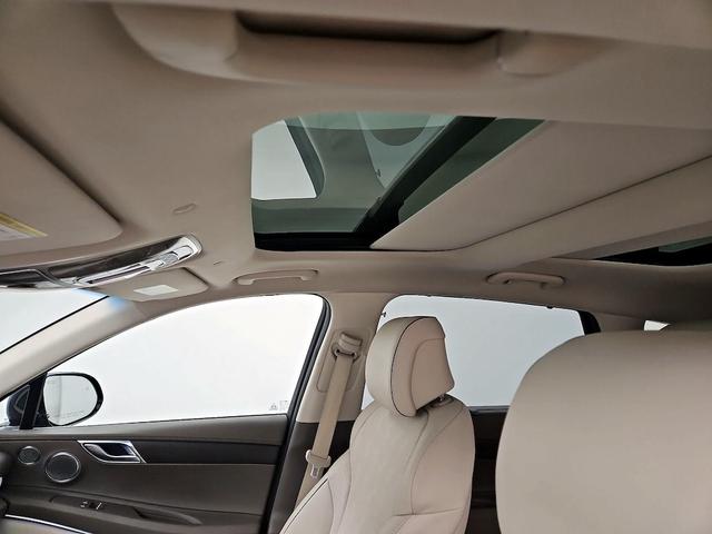Photo of 2022 Black Genesis GV80