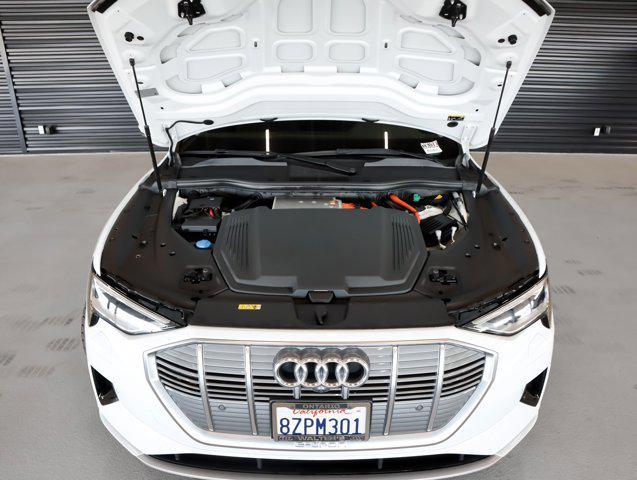 Photo of 2022 Glacier White Metallic Audi e-tron