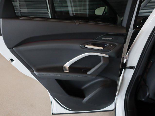 Photo of 2025 Glacier White Metallic Audi Q5