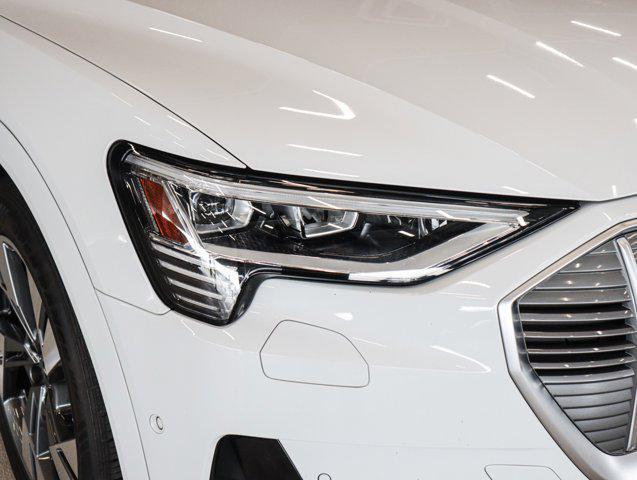 Photo of 2022 Glacier White Metallic Audi e-tron