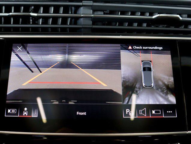 Photo of 2025 Glacier White Metallic Audi Q7