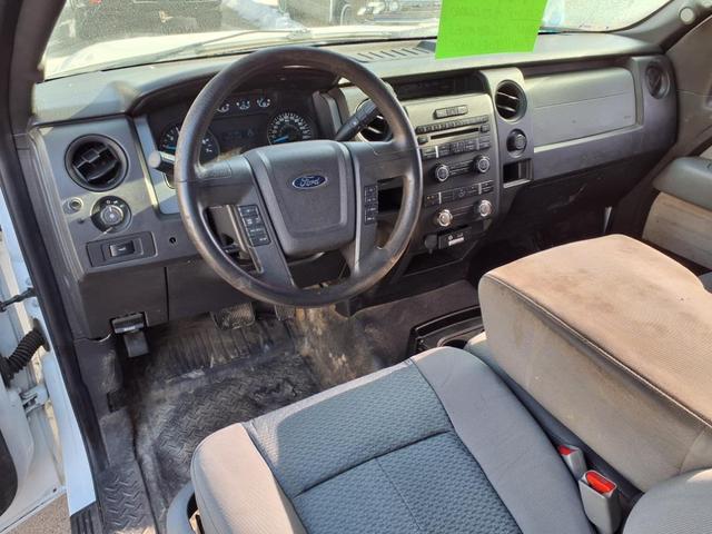 Photo of 2014 Oxford White Ford F-150