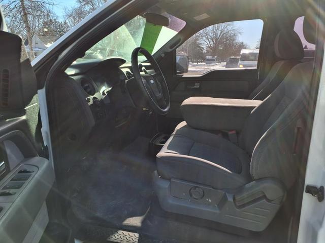 Photo of 2014 Oxford White Ford F-150