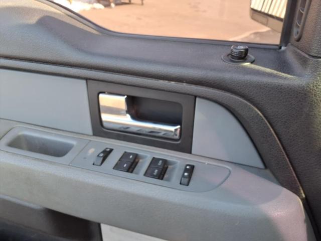 Photo of 2014 Oxford White Ford F-150
