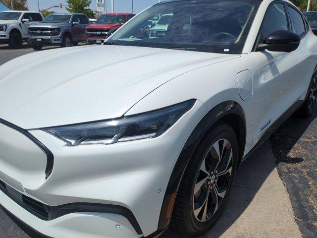 Photo of 2021 White Metallic Ford Mustang Mach-E
