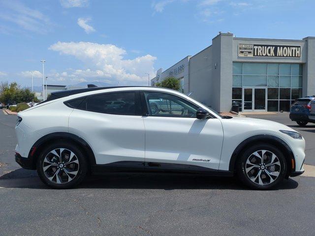 Photo of 2021 White Metallic Ford Mustang Mach-E