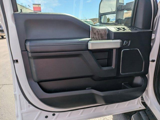 Photo of 2019 White Platinum Ford F-250