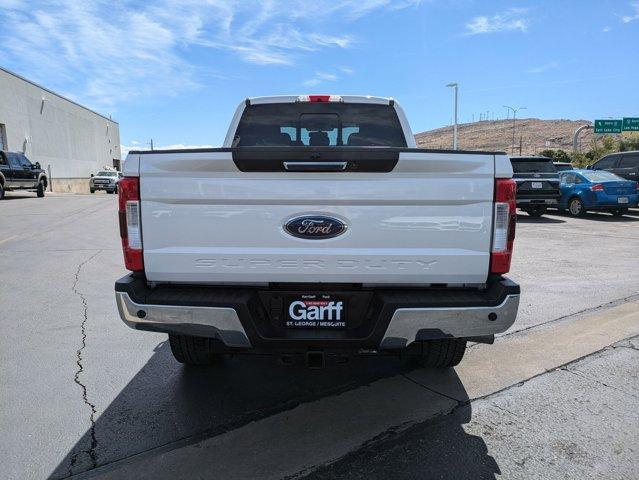 Photo of 2019 White Platinum Ford F-250