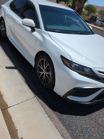 Photo of 2024 White Toyota Camry