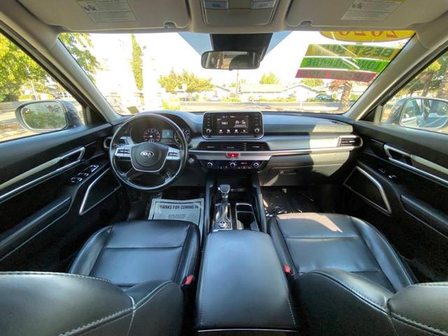 Photo of 2020 Gray Kia Telluride