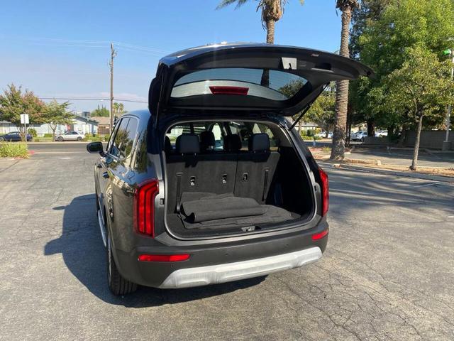 Photo of 2020 Gray Kia Telluride