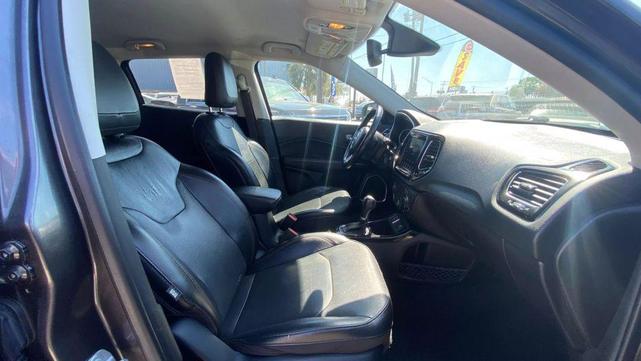 Photo of 2020 Gray Jeep Compass