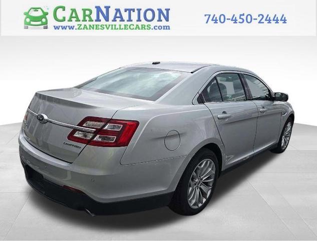 Photo of 2017 Ingot Silver Ford Taurus