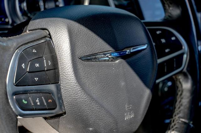 Photo of 2019 Velvet Red Pearlcoat Chrysler 300