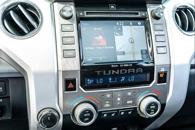 Photo of 2018 Super White Toyota Tundra