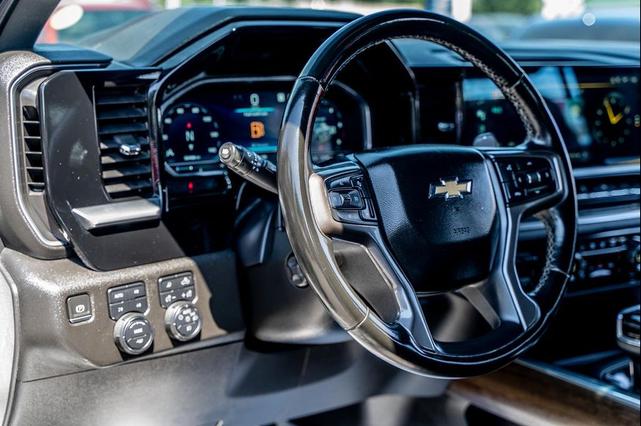 Photo of 2023 Iridescent Pearl Tricoat Chevrolet Silverado 1500
